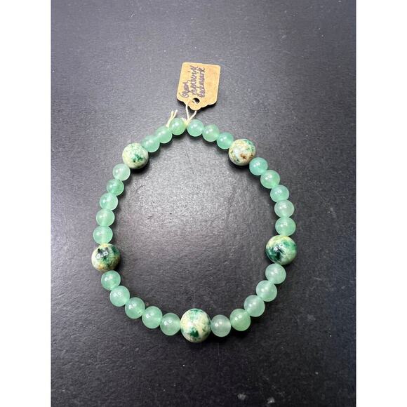 Green aventurine, and Hackmanite stretch bracelet 8 inch - Picture 1 of 7
